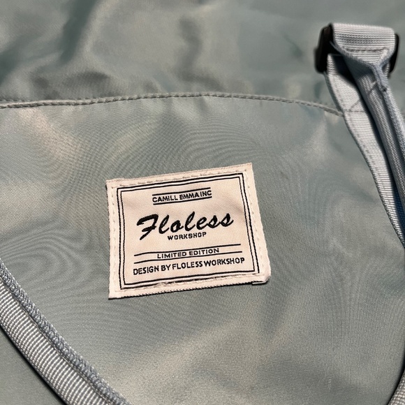 Weekender Duffle Bag - Picture 2 of 6